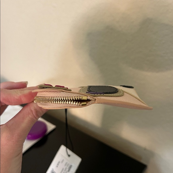 Furla Bear Coin Purse Cream/Black Sunglasses – NWT Chic Mini Designer Pouch - Picture 13 of 17